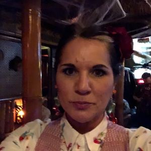 Meet your Posher, Louise